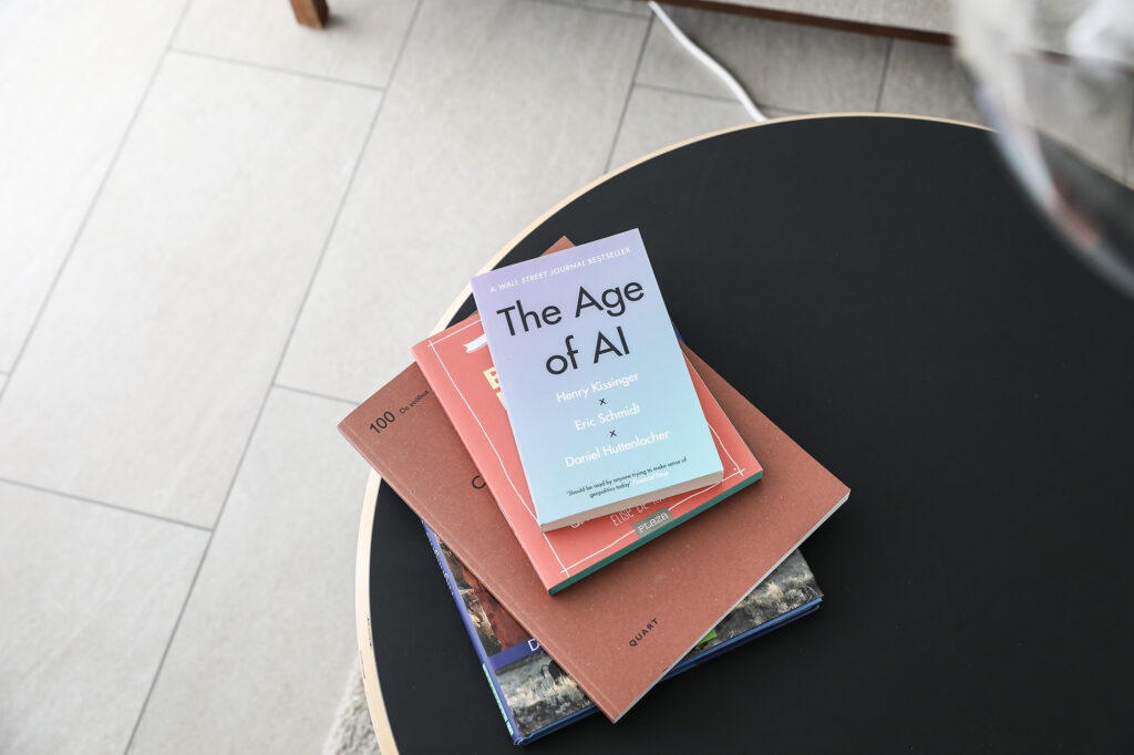 the-age-of-ai-coachtich-coffeetable-bücher