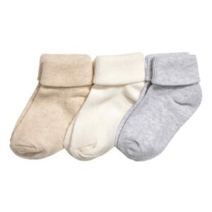 baby-socken-söckchen-beige-weiss-grau