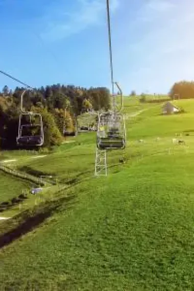 atzmännig-gondelbahn-sessellift-wiese-rutschbahn